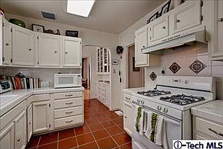 5th image of 1335 Graynold Ave