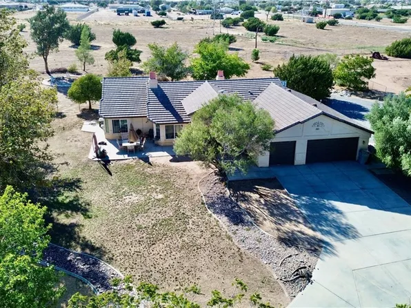 8026 Primrose Ave, Oak Hills, CA 92344