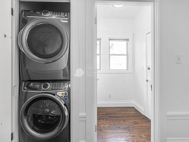 2360 Union St #4 — Photo 10