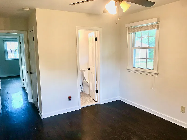 2341 N Dickerson St — Photo 11