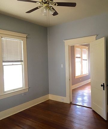 3rd image of 1031 W Mulberry Ave APT 1