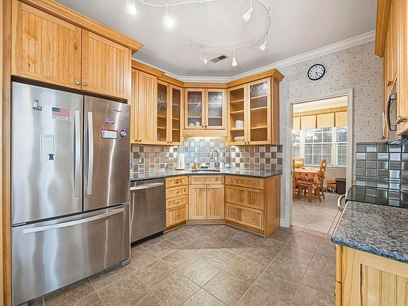 3rd image of 4306 Windy Heights Dr.