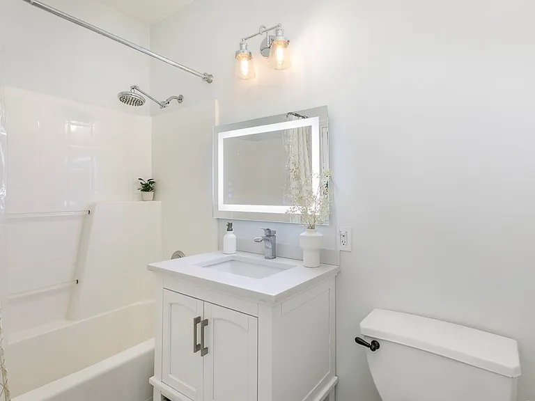 13000 Admiralty Way #K103 — Photo 2