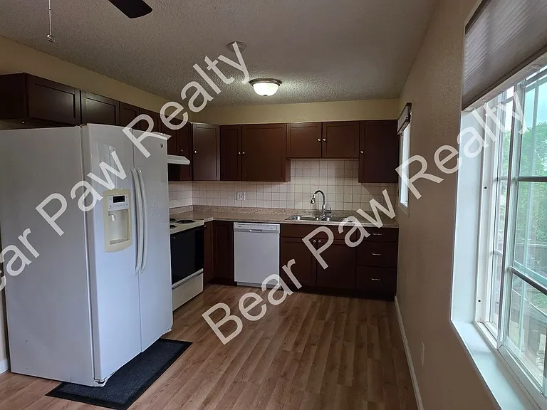 279 Reed Ave — Photo 5