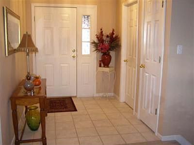 2nd image of 906 Shiloh Pl