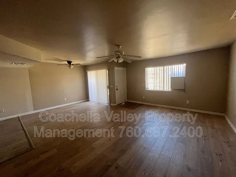 3 bed, 2.0 bath, 1100 sqft, $2,095 — Photo 3