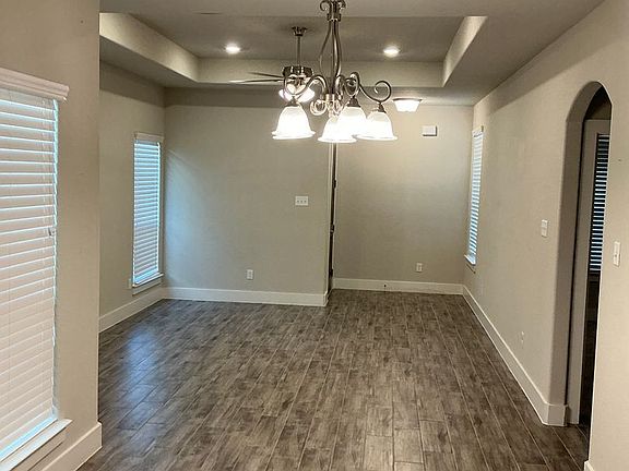 4th image of 673 The Cottages Dr