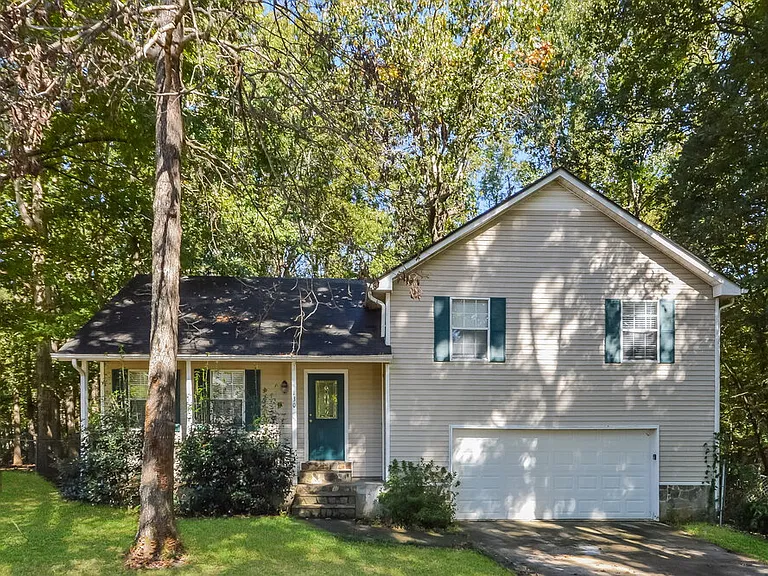130 Branchwood Dr — Photo 1