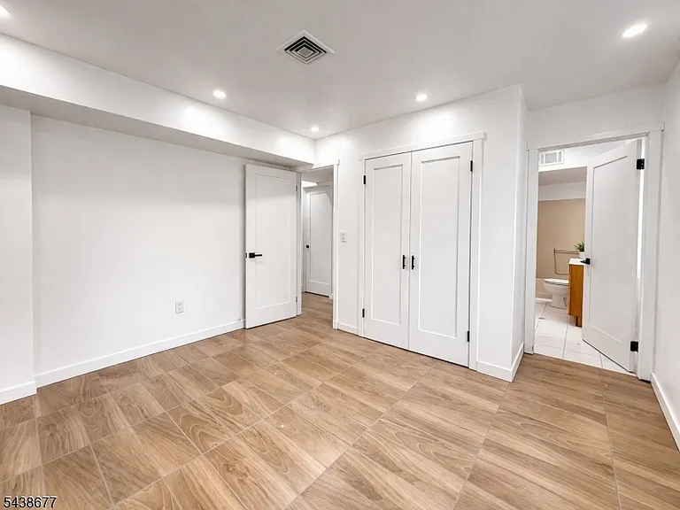 87 Merseles St — Photo 10