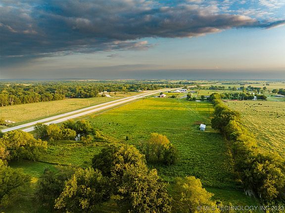 2nd image of 6 Highway 69 N