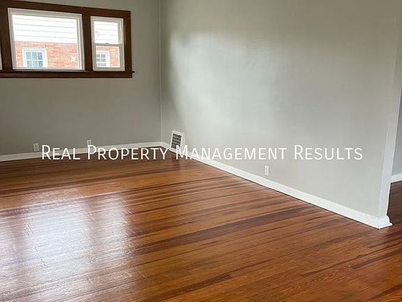 3rd image of 110 S Weinbach Ave