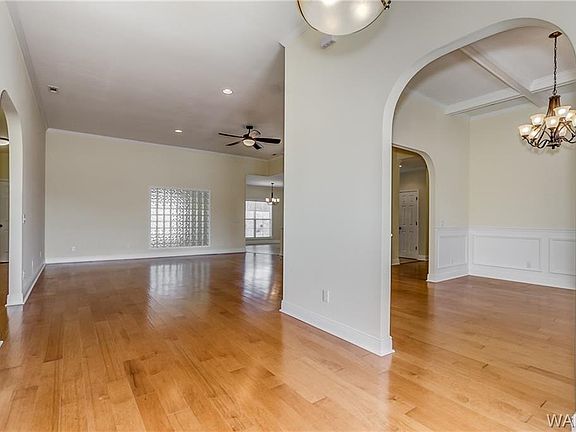 5th image of 13485 Maple Leaf Cir