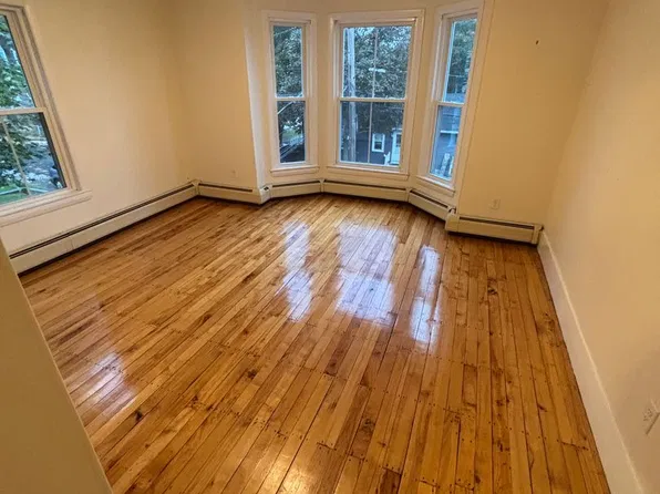 23 Quimby St, Biddeford, ME 04005