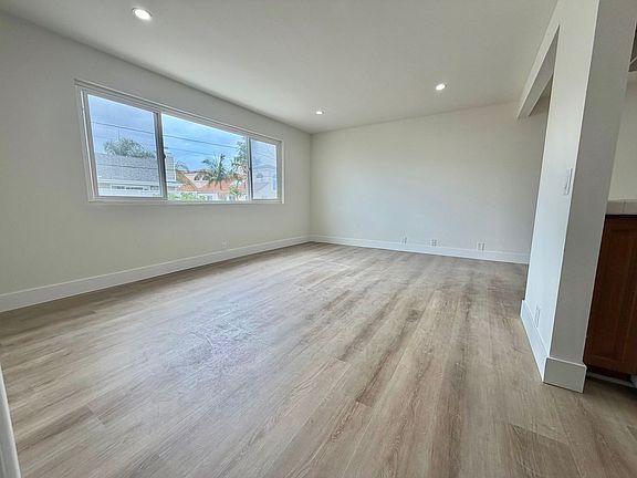 5th image of 1901 Rockefeller Ln #7