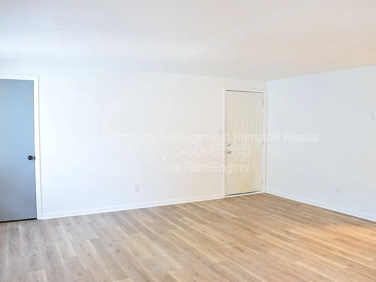 6249 Alexander St #F — Photo 7