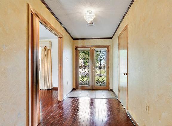 4th image of 477 Fairfield Ave