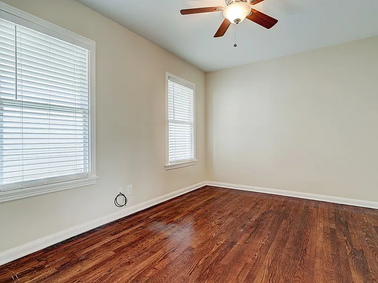 949 Teetshorn St. — Photo 4