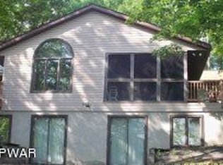 38 Spring Ct, Bushkill, PA 18324