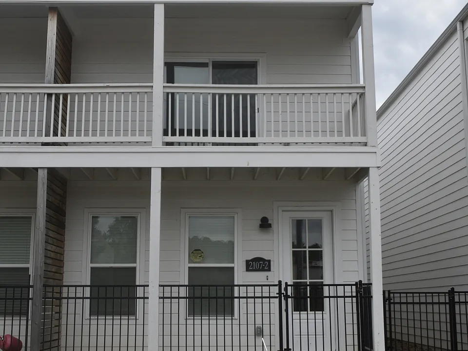 2107 W Parnell Dr #2