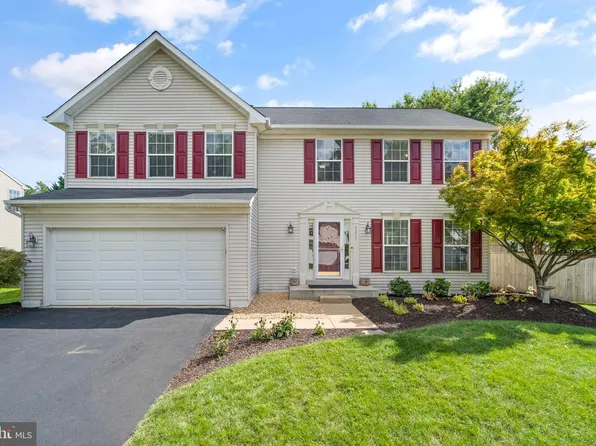 9207 Arnie Ct, Manassas Park, VA 20111