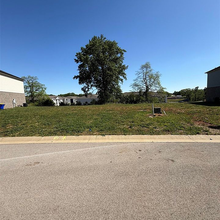 1st image of 581 Yulan Cir