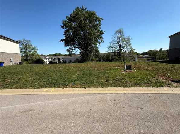 581 Yulan Cir, Bowling Green, KY 42104