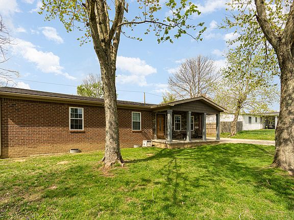 3rd image of 112 Frances Dr