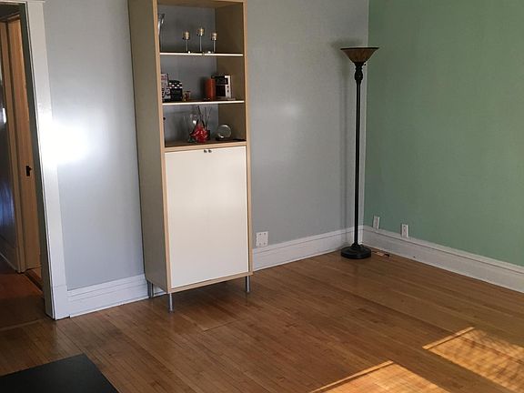 2nd image of 2837 Highland Ave #2