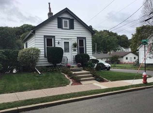 396 Valeria St, Dubuque, IA 52001
