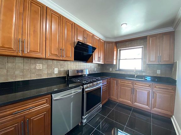 3rd image of 41 Kensington Ave