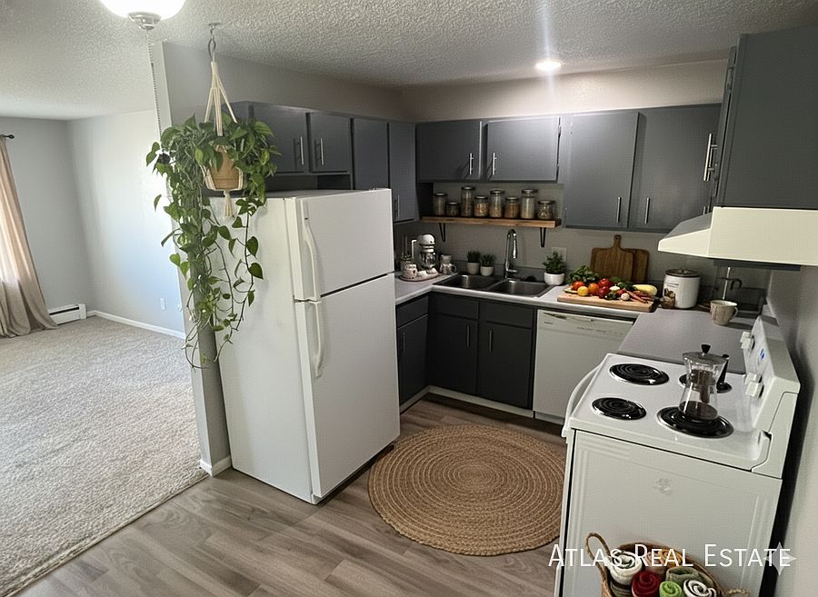 1st image of 405 Saint Vrain Pl #202