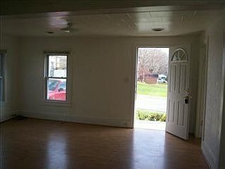 2nd image of 6611 Fassett St