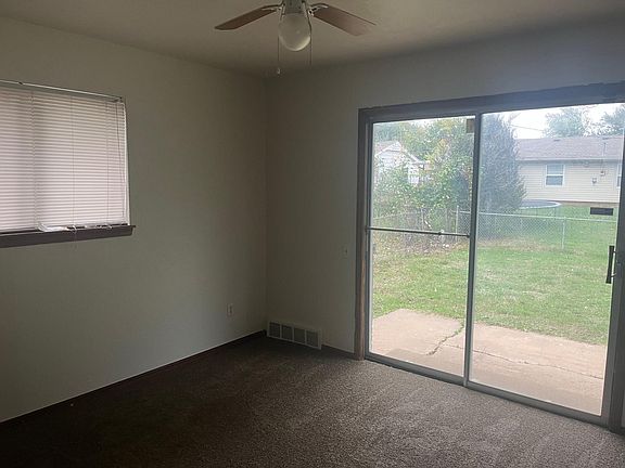 5th image of 1512 Tanglewood Dr