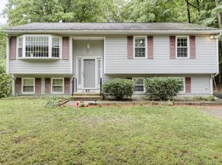 42 Oak St, Grafton, MA 01519
