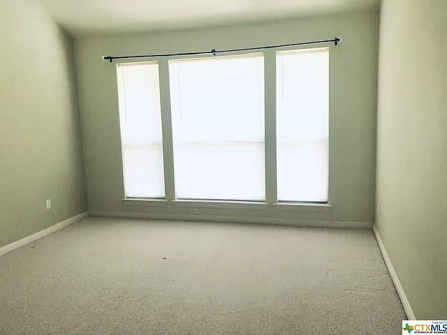 1700 Lancaster St — Photo 28