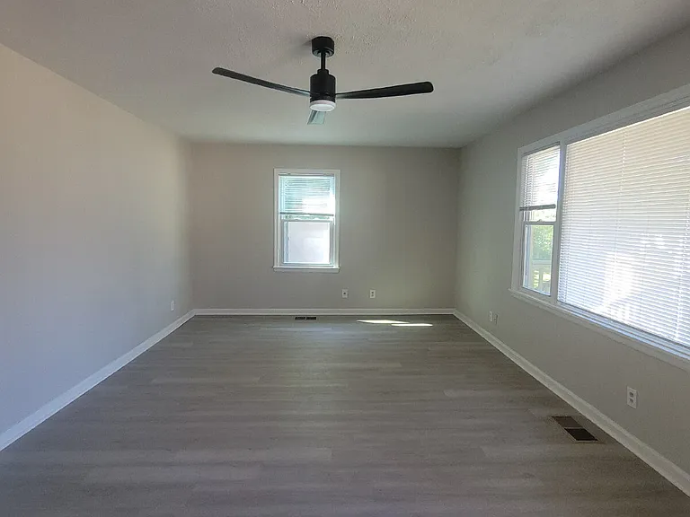 3901 Newson Rd SW — Photo 2