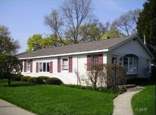 1901 Linneman St, Glenview, IL