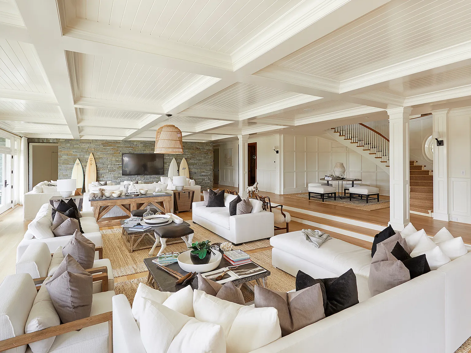 Turn-Key Waterfront Home With Bay Access — Photo 3