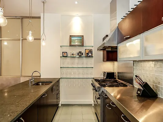 Sold by Sotheby's International Realty | media 18