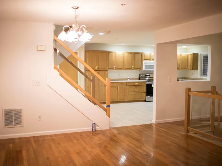 37 America Blvd #1C — Photo 13