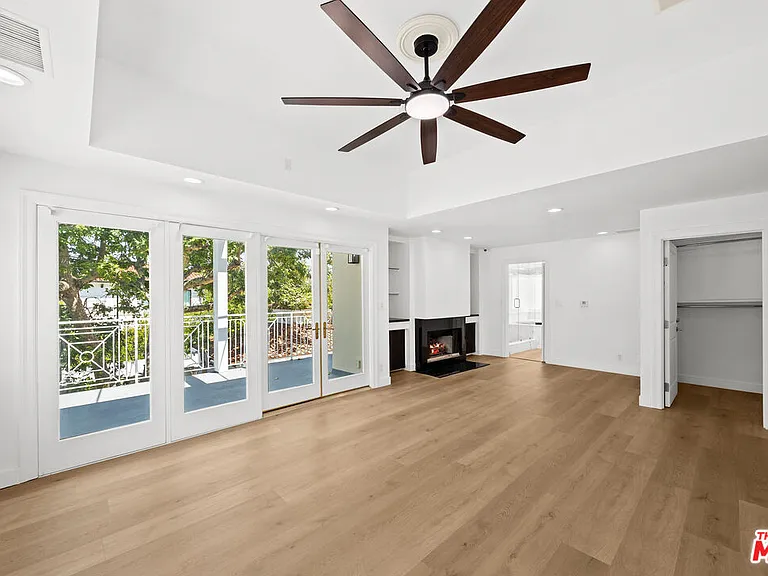 244 S Almont Dr — Photo 54