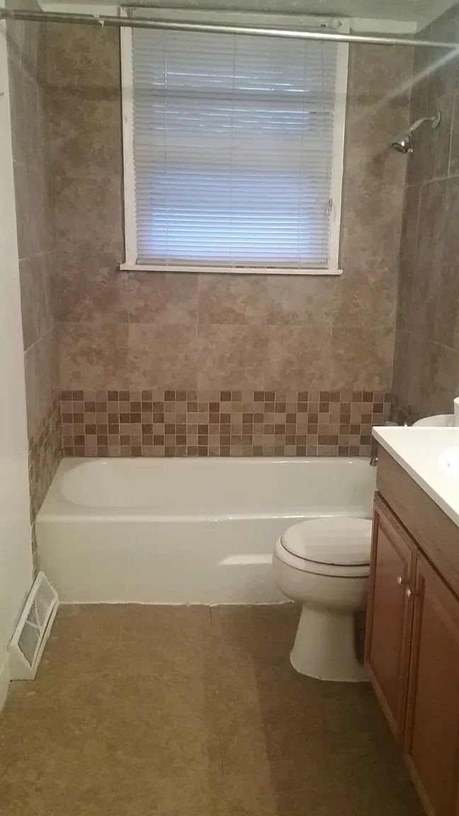 14346 Lincoln Ave photo 1