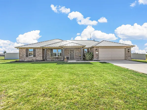 195 Hillcrest Ln, Decatur, TX 76234