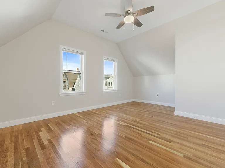 4 Benson St #2 — Photo 16