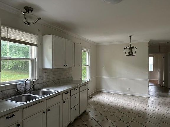 2nd image of 205 East Ave
