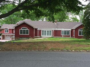 93 Bruce Rd, Red Bank, NJ 07701