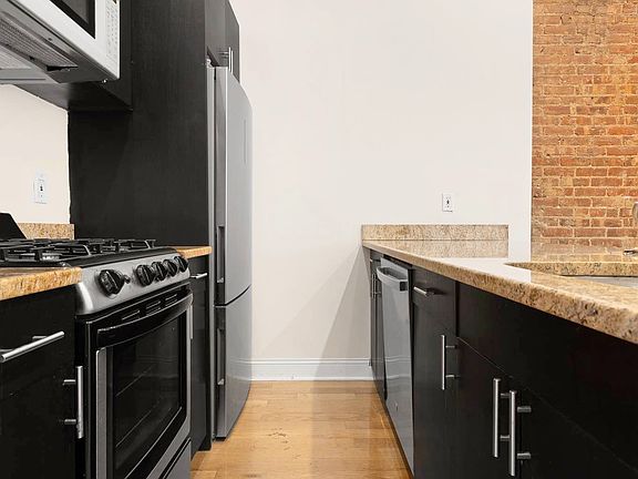 2nd image of 331 E 81st St APT 1R