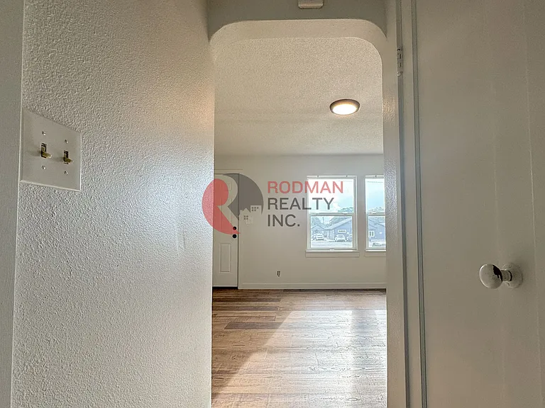 277-279 281 #&-283 — Photo 11