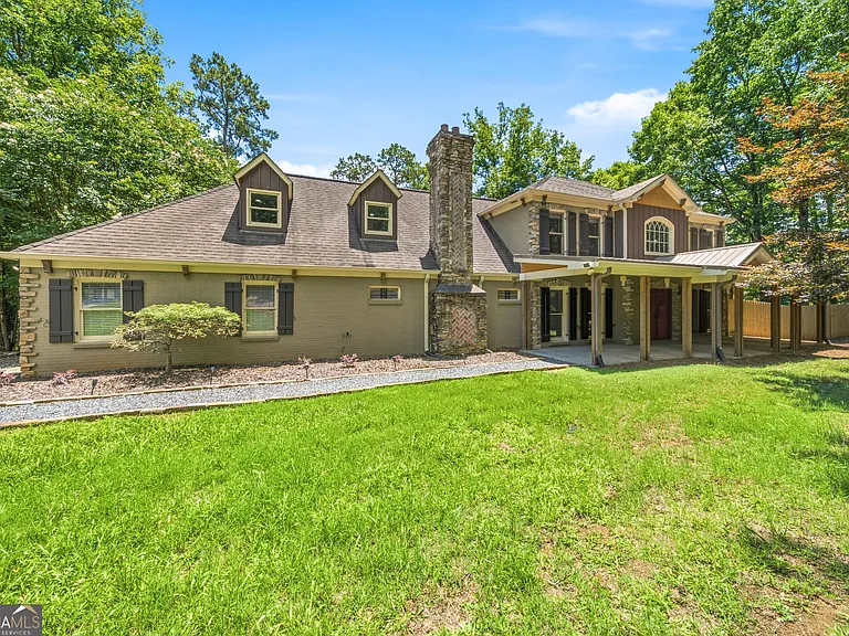 250 Aspen Way — Photo 4
