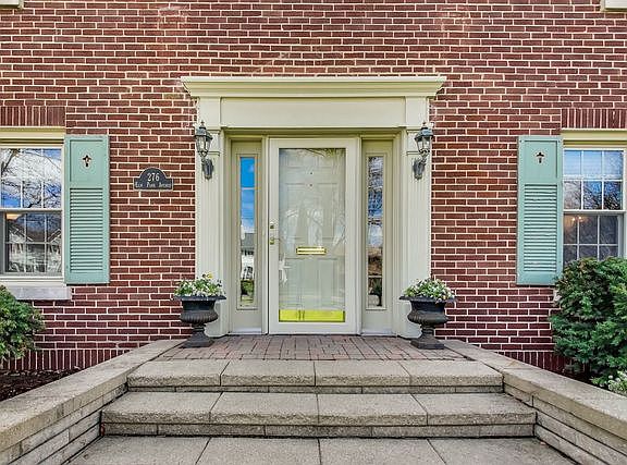 3rd image of 276 W Elm Park Ave